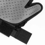 Akitax Pet Brushing Glove – Comfortable and Effective Grooming Tool