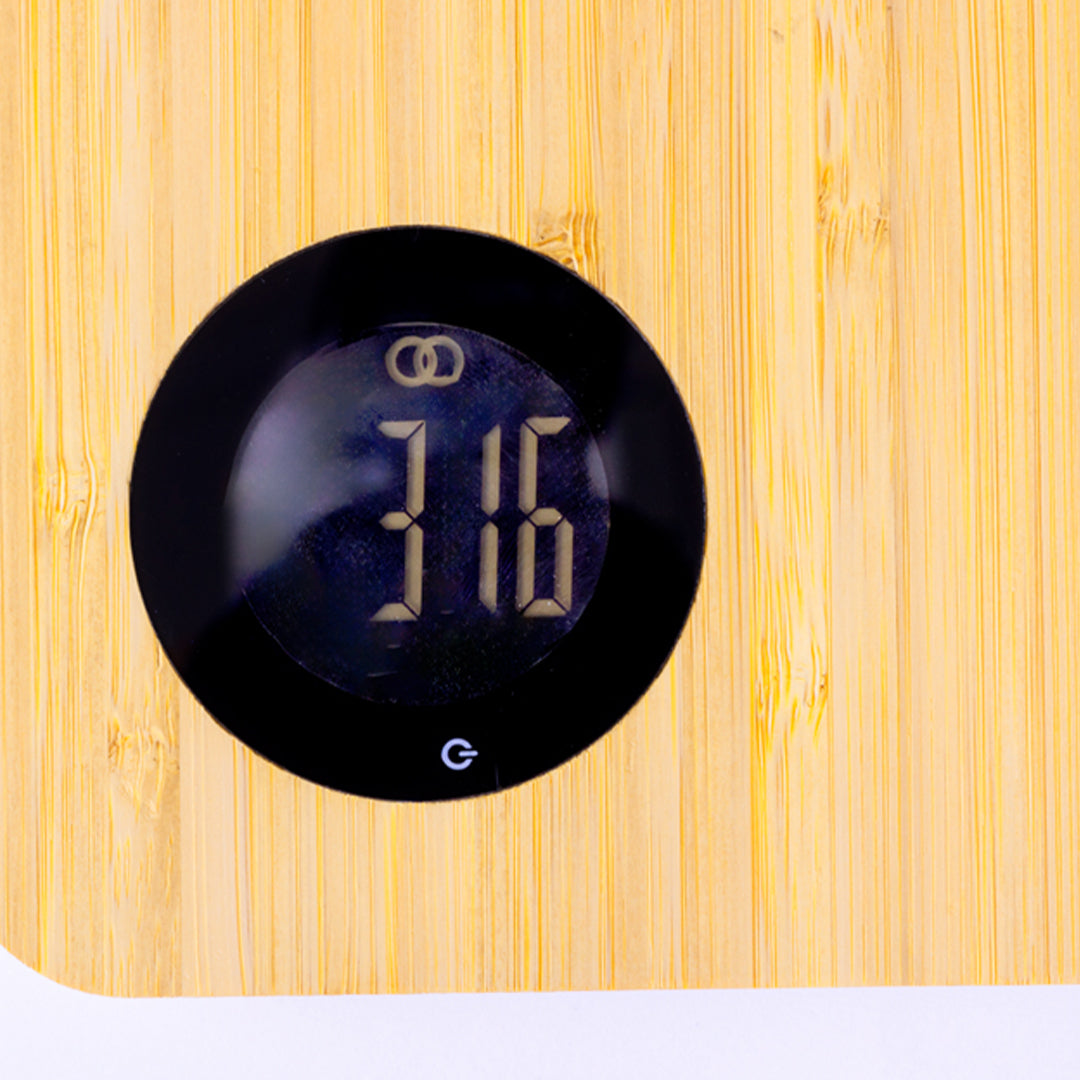 Mentina Bamboo Cutting Board with Digital Scale – Sustainable Kitchen Essential