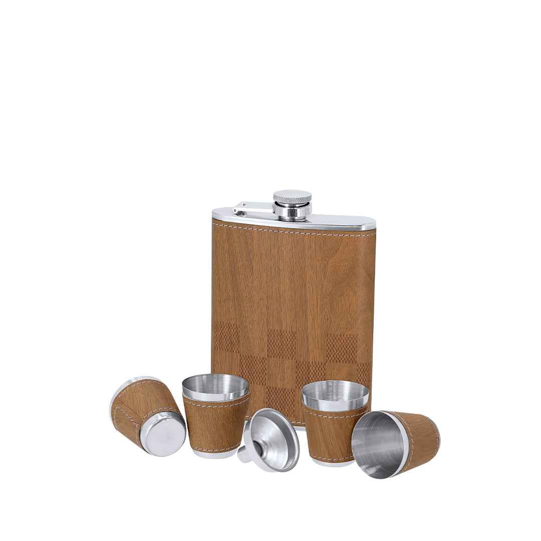 Fleet Hip Flask Set – Elegant Chessboard Design Gift