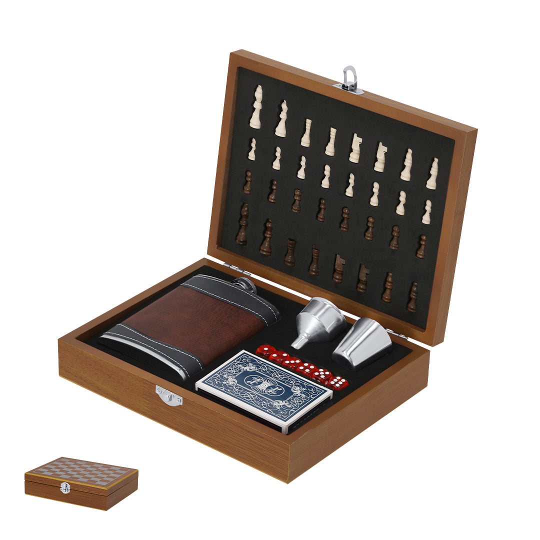 Menzie Hip Flask Set – Elegant Wooden Finish and Chessboard Design