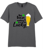 This booze is making me feel lucky - T-shirt - Fou Tees