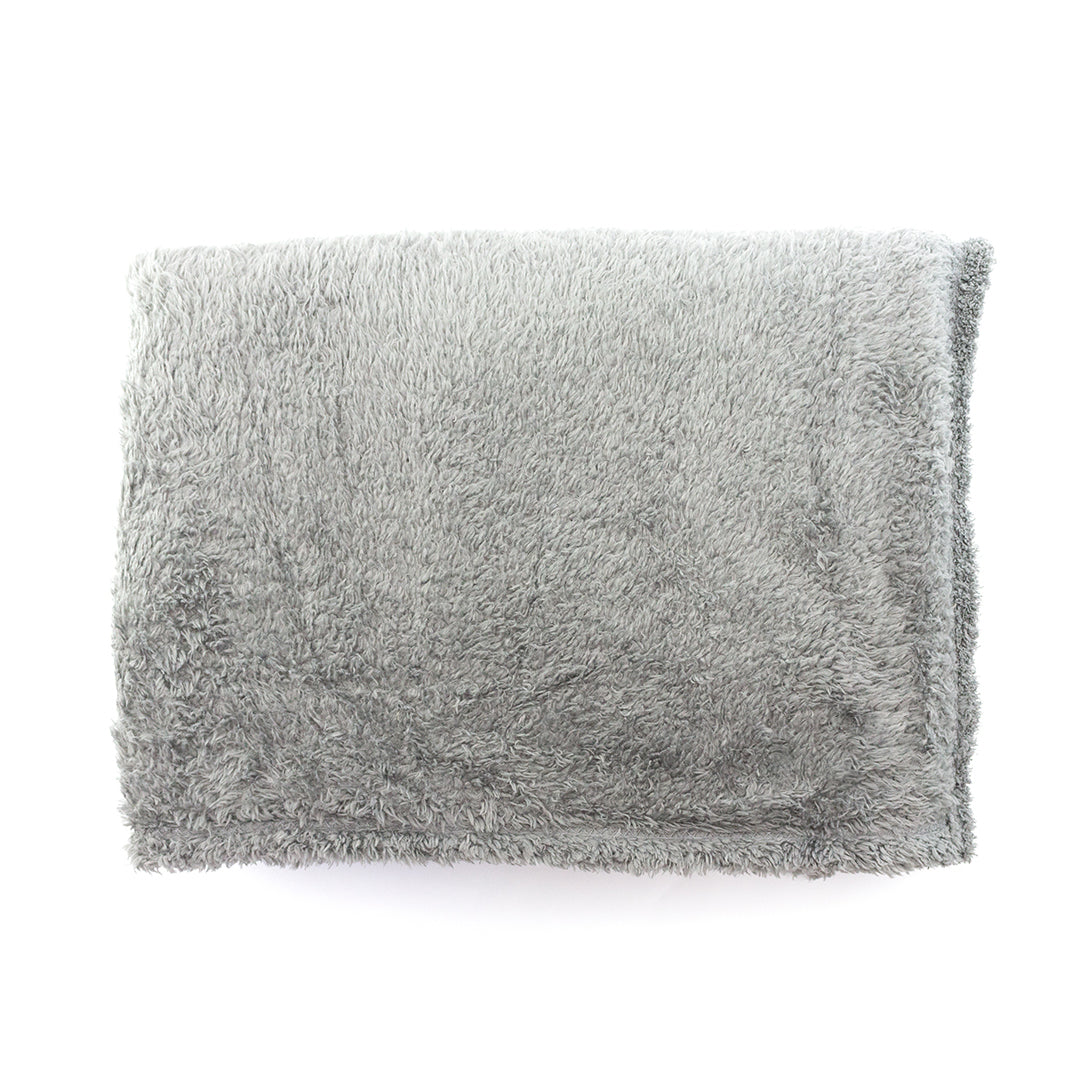 Kira Antonio Miró Polar Fleece Blanket – Soft, Warm and Stylish