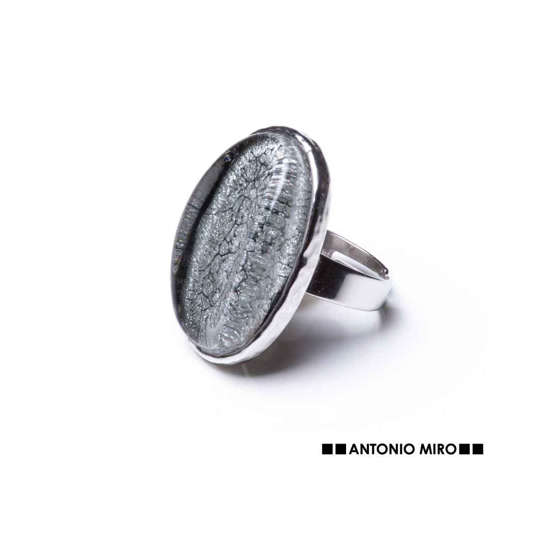 Hansok Adjustable Ring by Antonio Miró – Stylish Metal Ring with Resin Inlay
