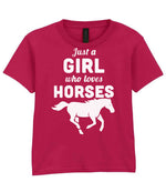 girl who loves horses – Unisex T-Shirt in Cardinal Red