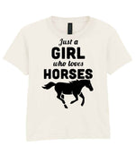 girl who loves horses – Unisex T-Shirt in Natural