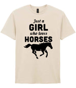 Girl Who Loves Horses t-shirt in natural