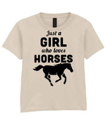 girl who loves horses – Unisex T-Shirt in Sand