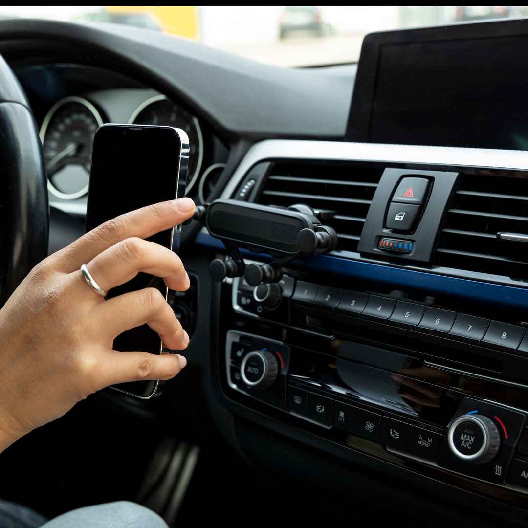 Vetel Smartphone Holder - Practical Car Air Vent Mount for XXL Phones