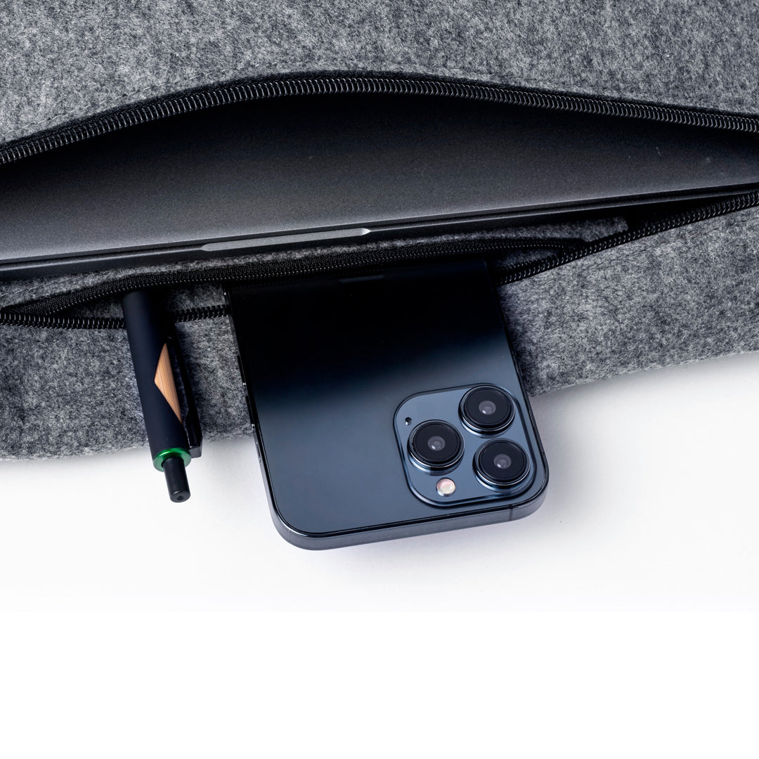 Rickey RPET Felt Document Holder – Durable Eco-Friendly Laptop Case