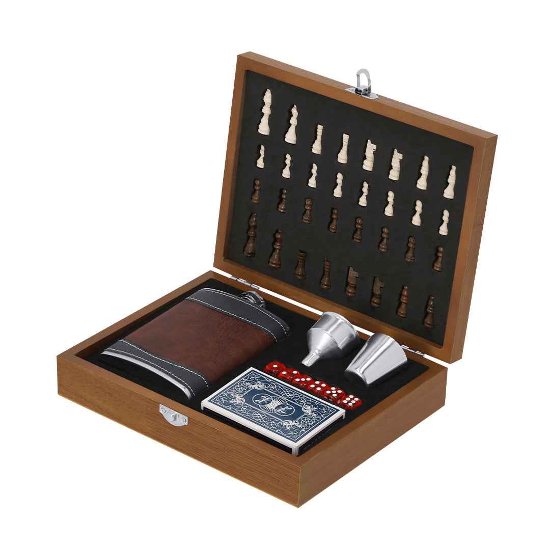 Menzie Hip Flask Set – Elegant Wooden Finish and Chessboard Design
