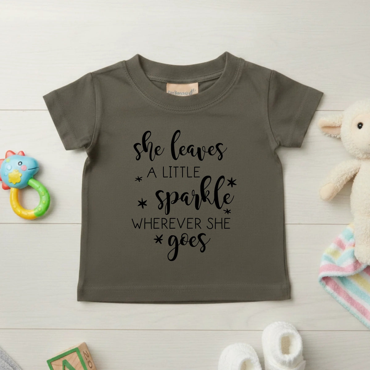She Leaves A Little Sparkle - Baby T-shirt - Fou Tees