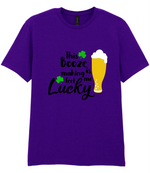 This booze is making me feel lucky - T-shirt - Fou Tees