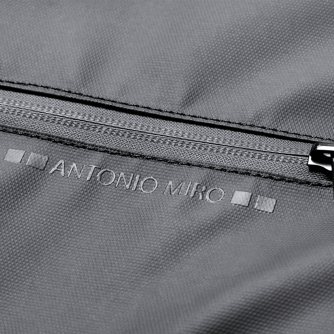 Dilon Laptop Sleeve – Durable and Stylish Computer Protection