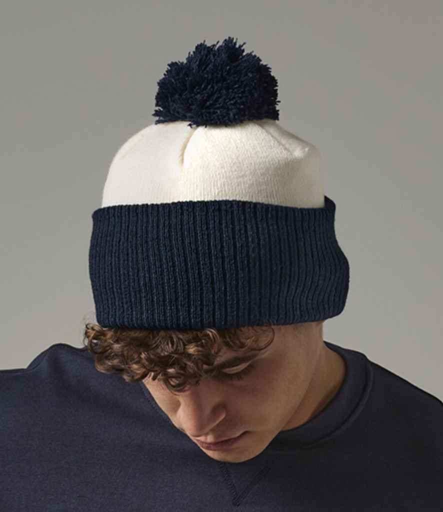 Beechfield Snowstar Two Tone Beanie – Stylish and Warm Headwear