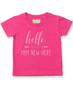 Hello I'AM NEW HERE – Baby T-Shirt in Fuchsia with Baby Pink vinyl