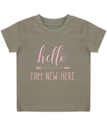 Hello I'AM NEW HERE – Baby T-Shirt in Khaki with Baby Pink vinyl