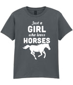 girl who loves horses – Unisex T-Shirt in Charcoal