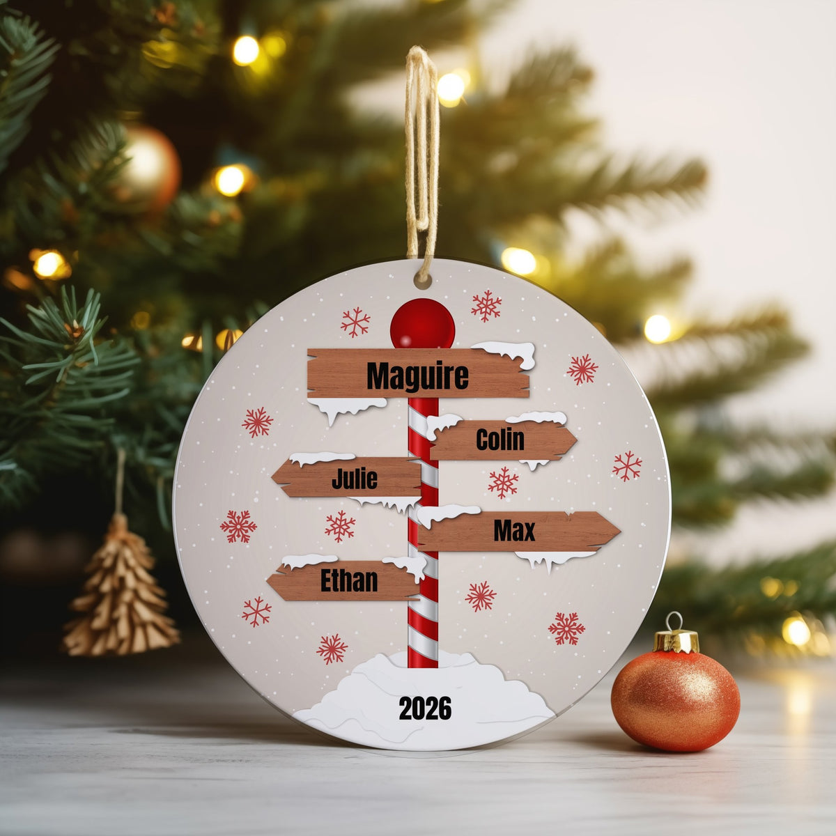 North Pole 4 – Ceramic Hanging Decoration, personalised with your own text