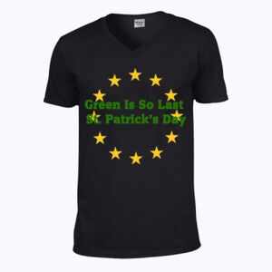 Softstyle™ v-neck t-shirt Thumbnail